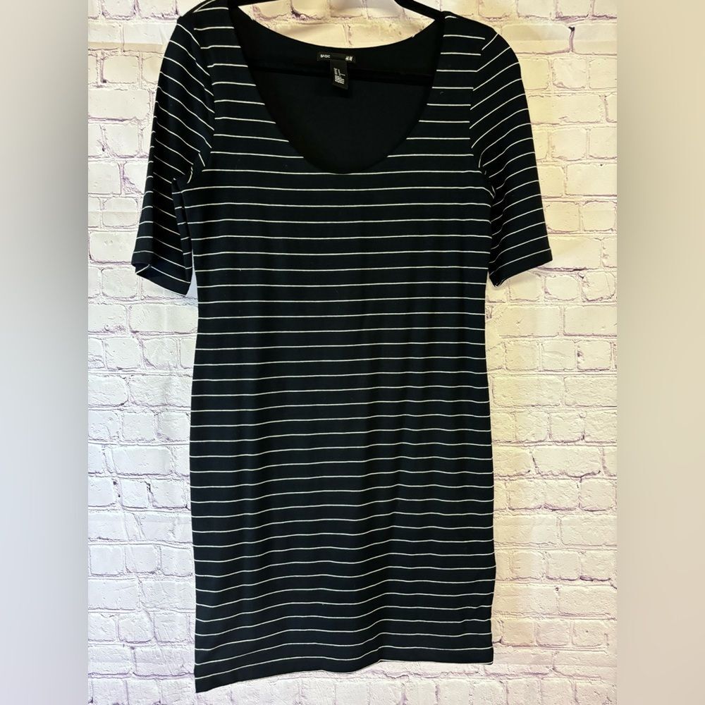 H&M Black White Stripe Double Layer Short Sleeve Scoop Neck T-shirt Dress Size M